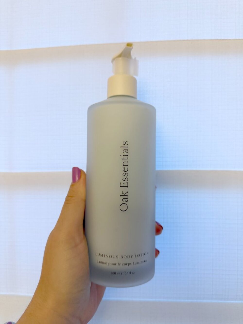 Oak Essentials Luminous Body Lotion - Picture 2 of 4